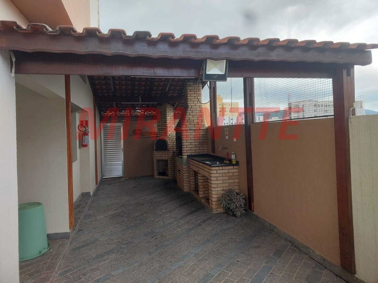 Apartamento de 60m² com 2 quartos em Vila Mazzei