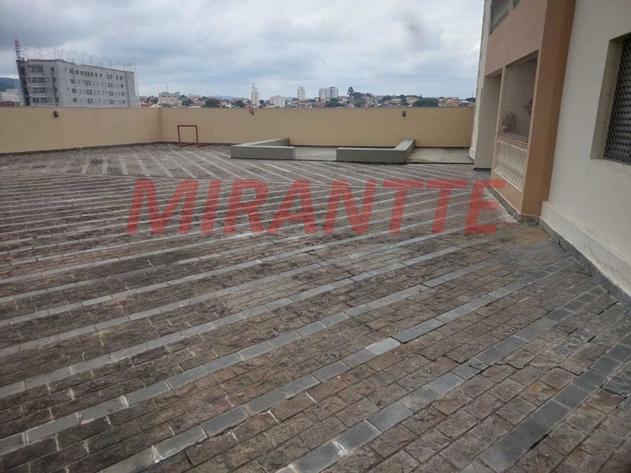 Apartamento de 60m² com 2 quartos em Vila Mazzei