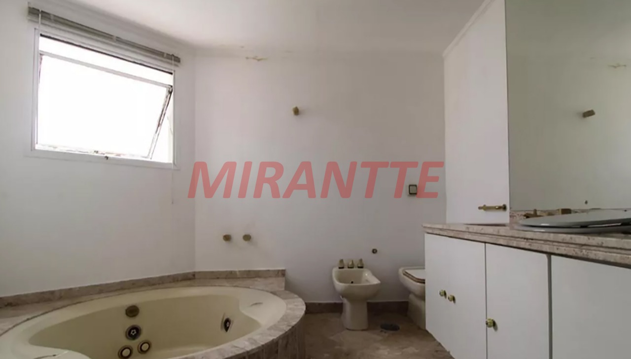 Cobertura de 365m² com 4 quartos em Campo Belo