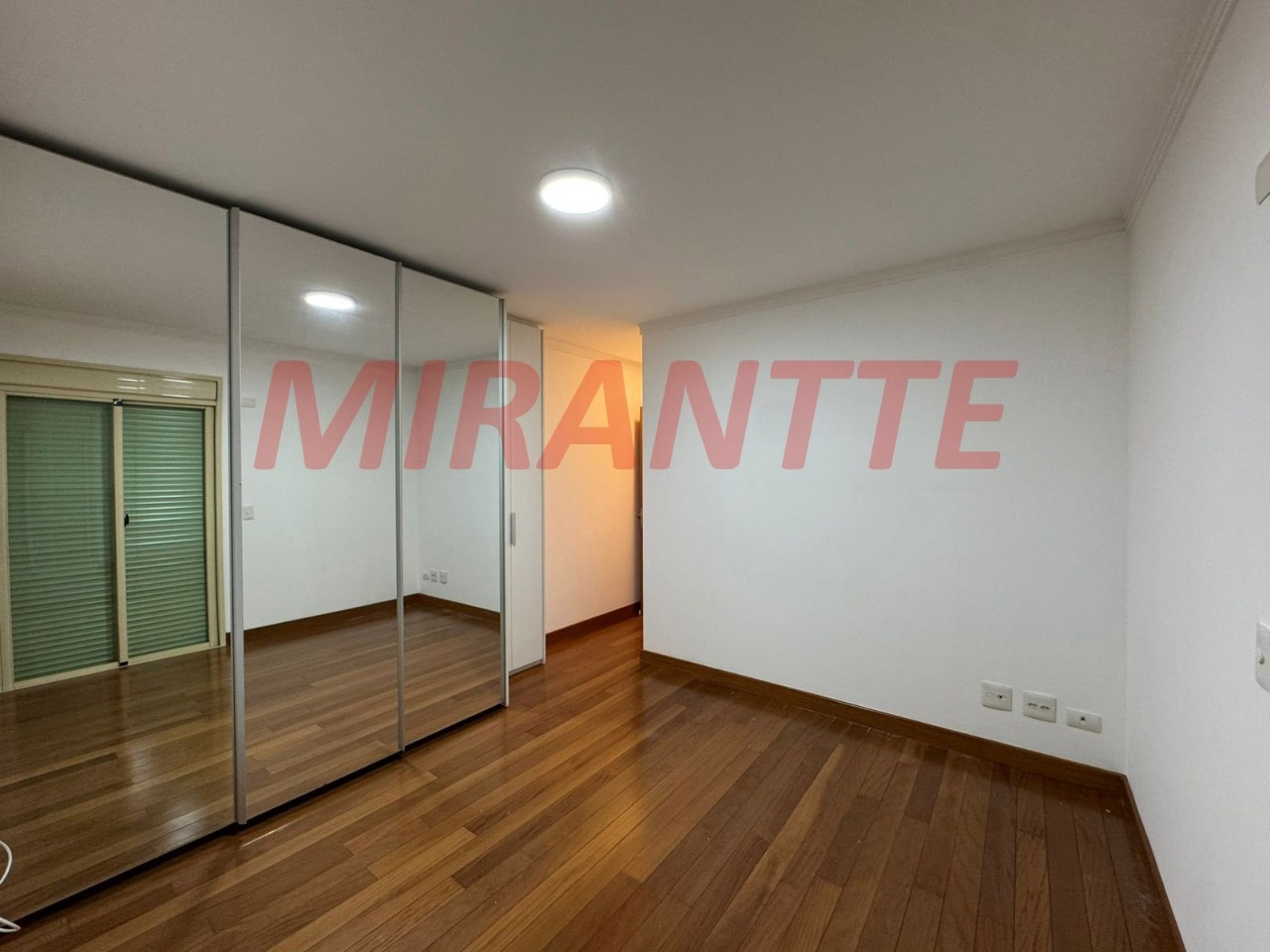 Apartamento de 133m² com 3 quartos em Santana