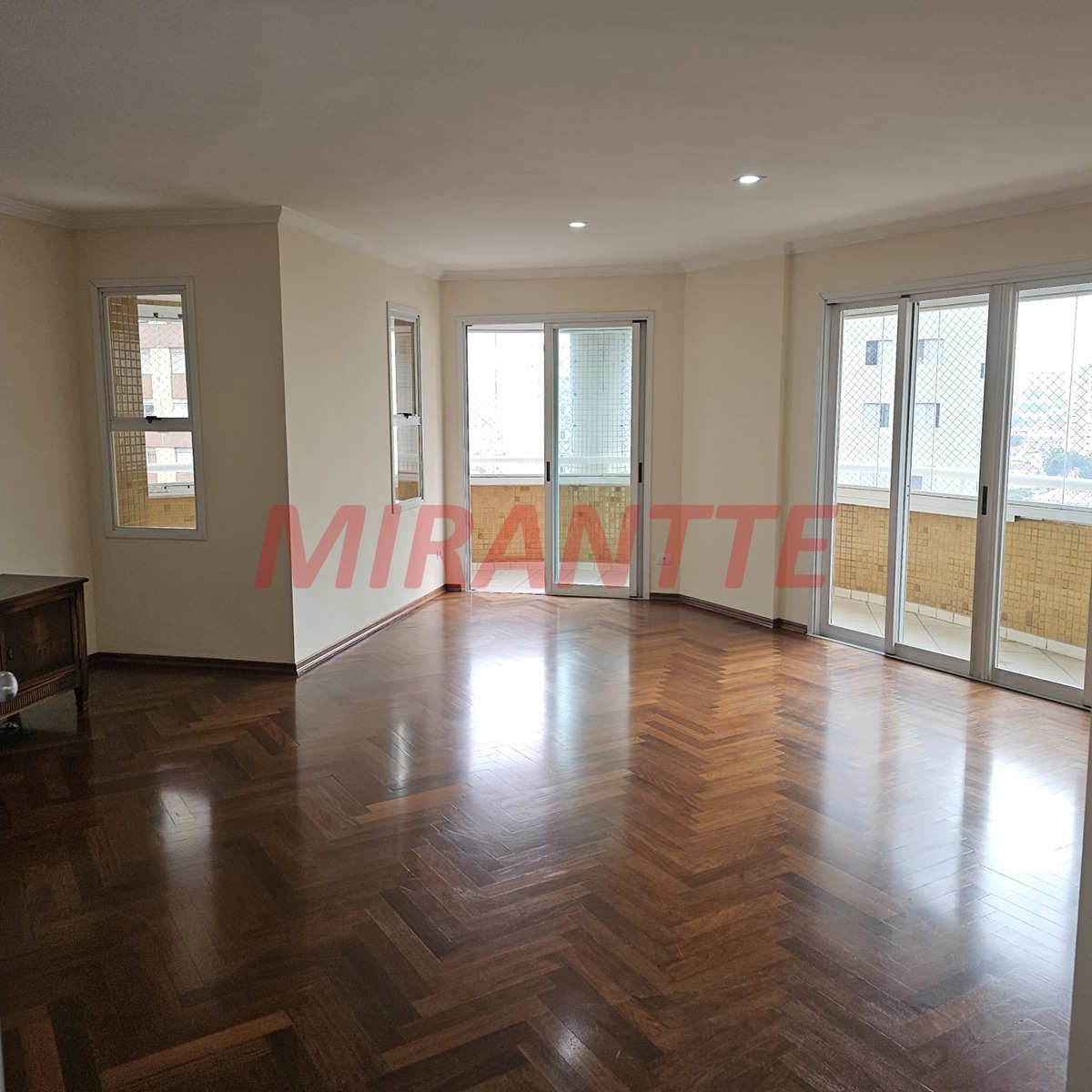 Apartamento de 126m² com 3 quartos em Santana