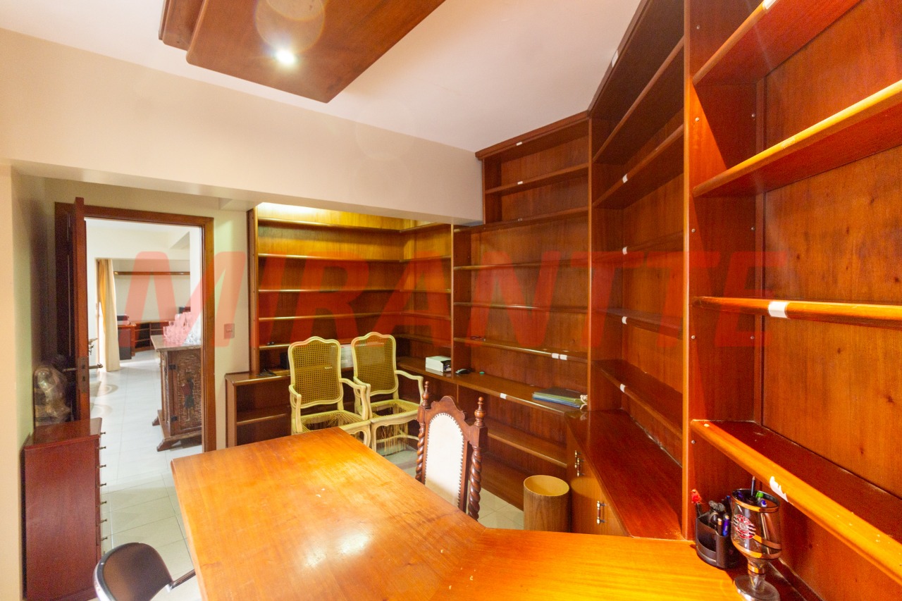Apartamento de 190m² com 4 quartos em Santana