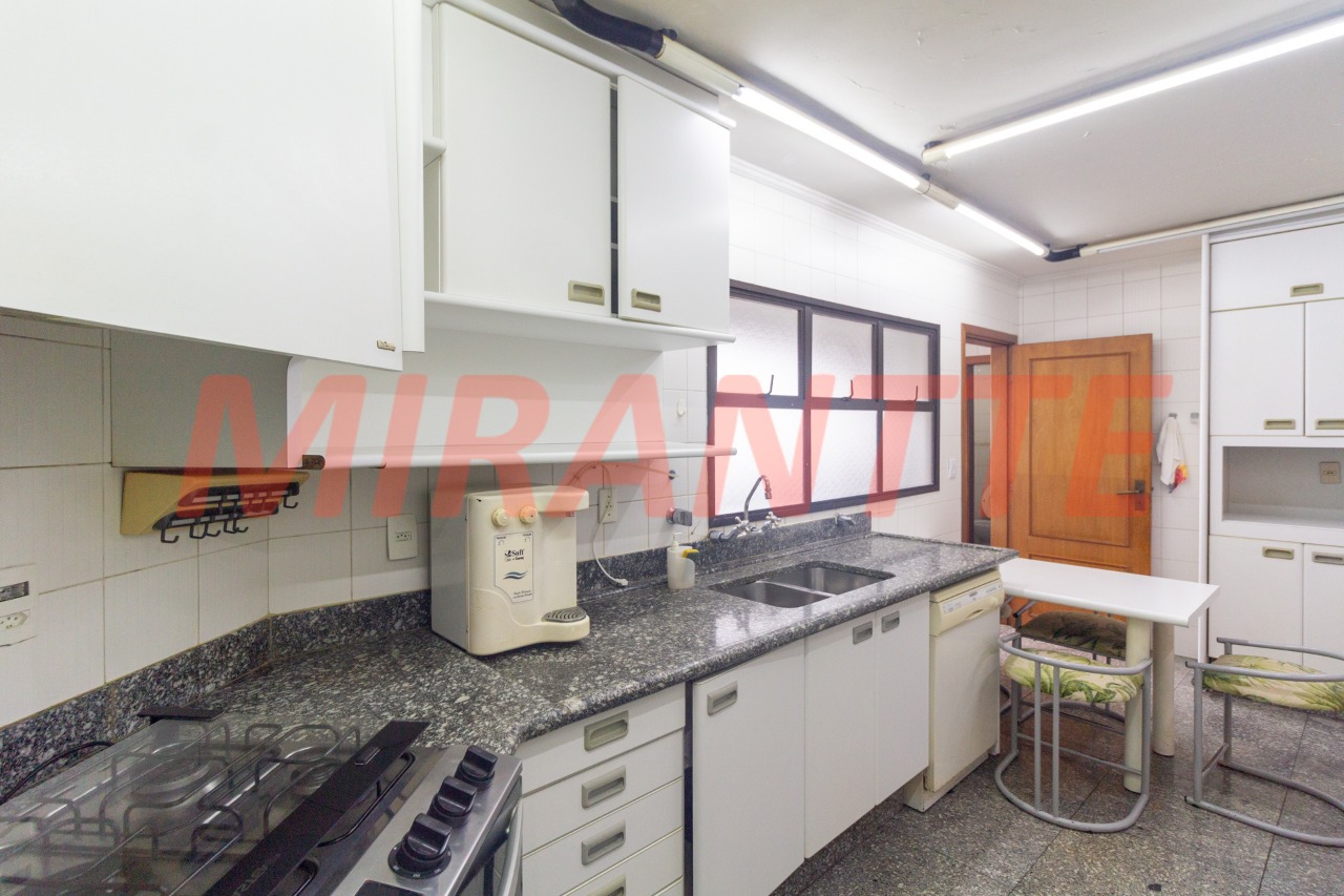 Apartamento de 190m² com 4 quartos em Santana