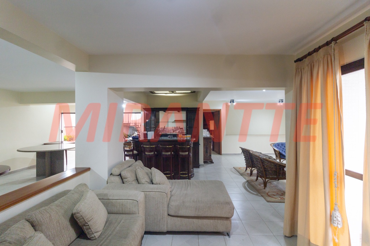 Apartamento de 190m² com 4 quartos em Santana
