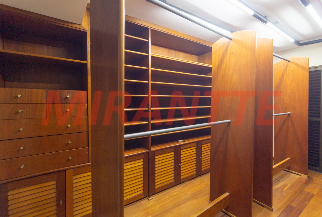 Apartamento de 190m² com 4 quartos em Santana