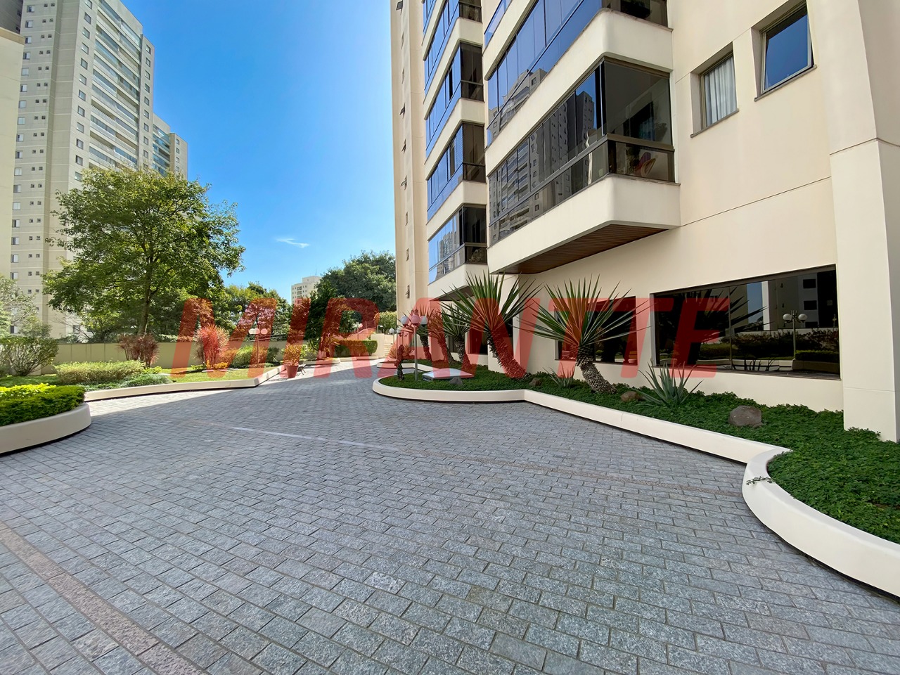 Apartamento de 162m² com 4 quartos em Morumbi