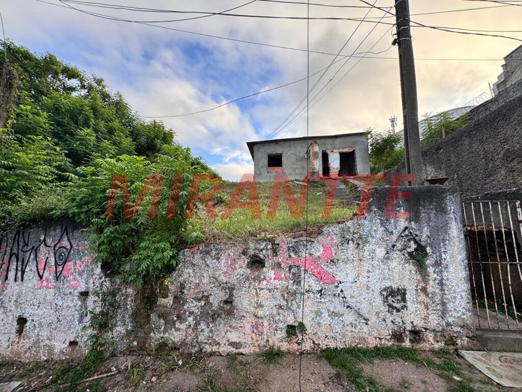 Terreno de 800m² em Vila Santa Maria