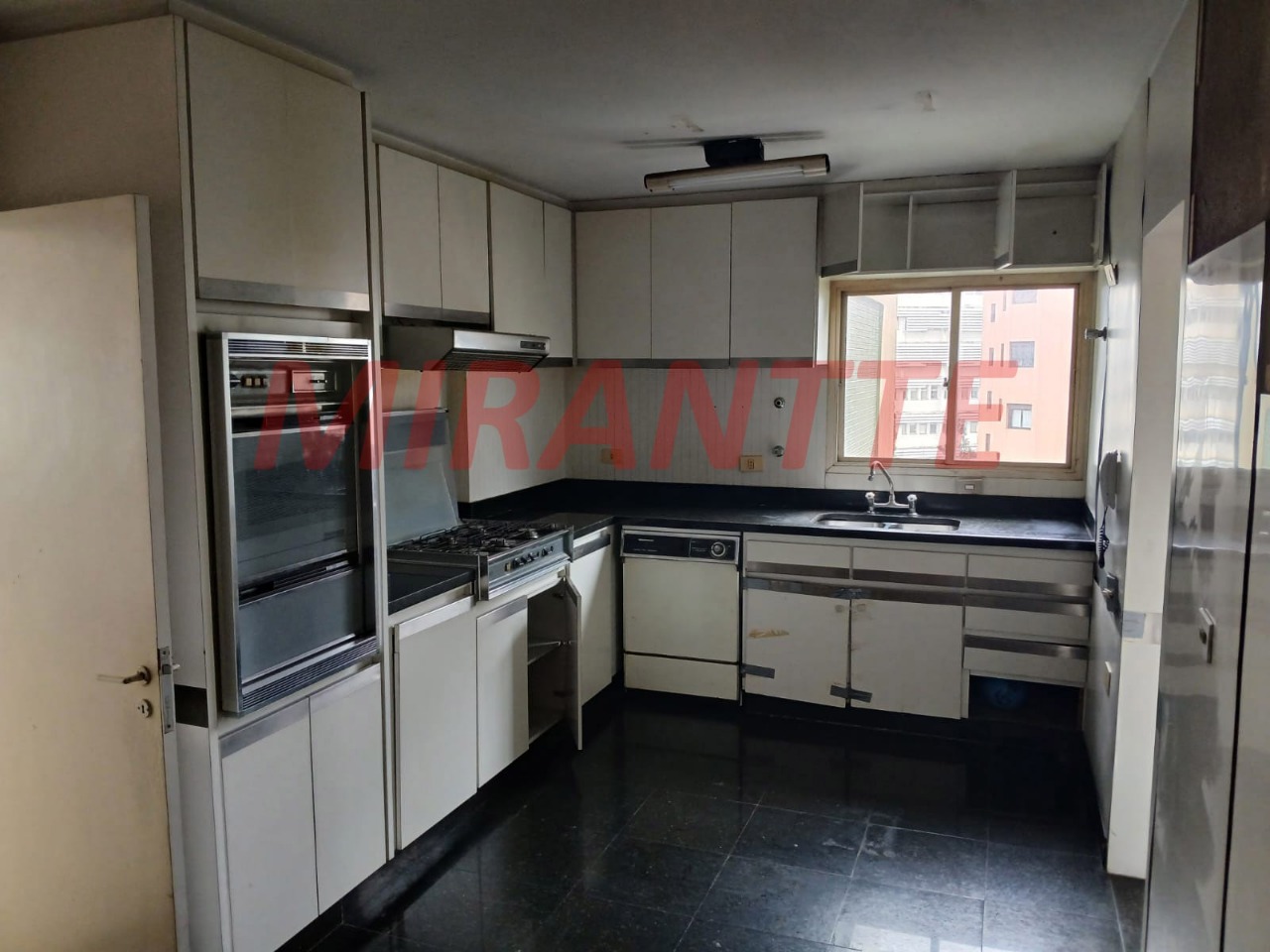 Apartamento de 200m² com 4 quartos em Santana