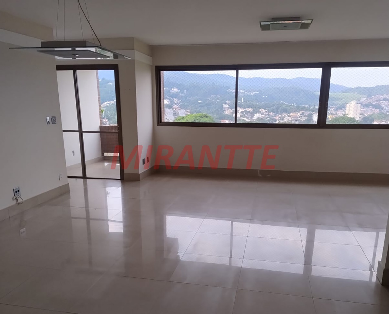 Apartamento de 186m² com 3 quartos em Jardim Floresta