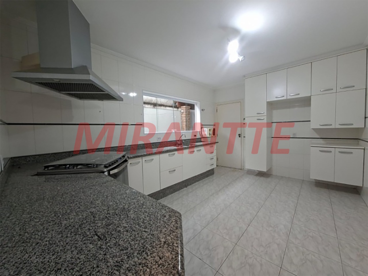 Sobrado de 160m² com 3 quartos em Jardim Paraiso