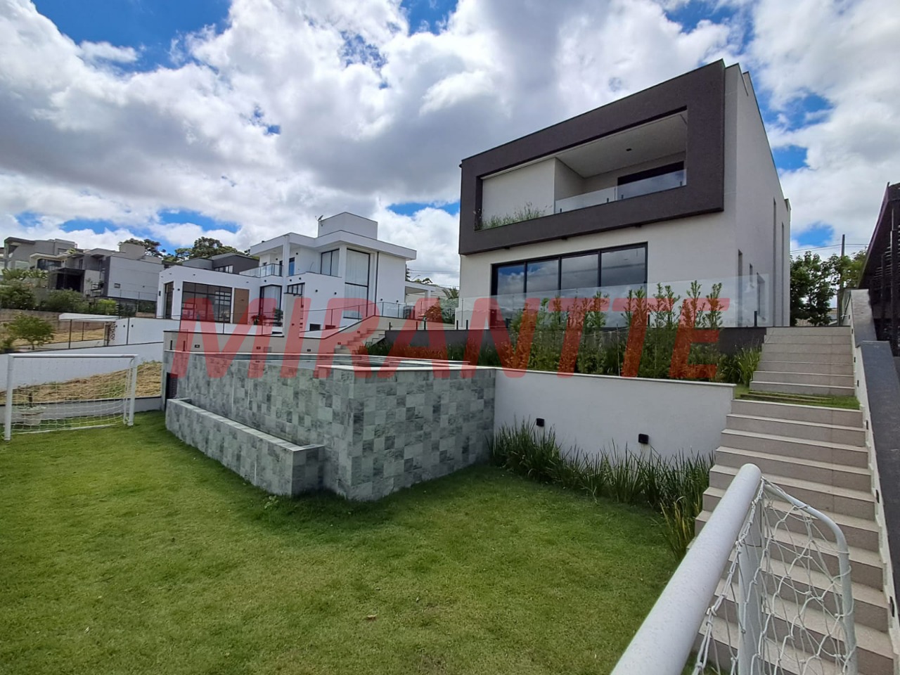 Cond. fechado de 276m² com 4 quartos em Condomínio Residencial Campos do Conde