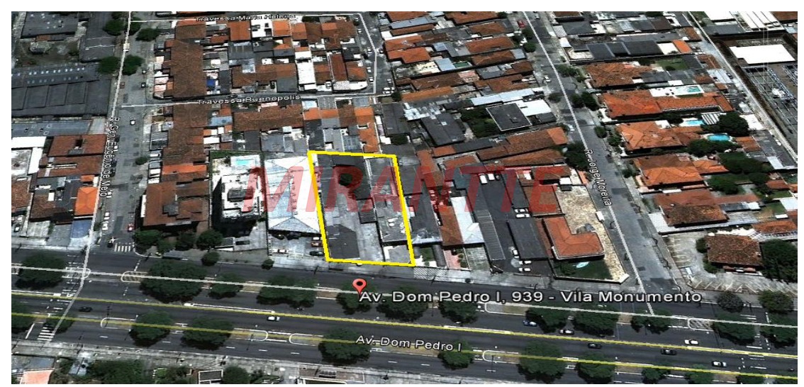 Terreno de 1313m² em Vila Monumento