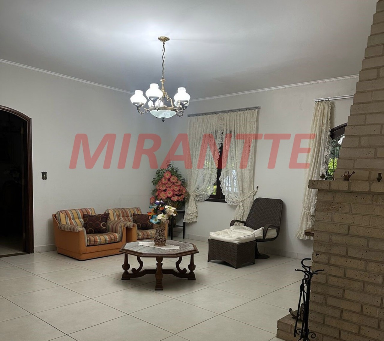 ChÁcara de 800m² com 5 quartos em Luiz Fagundes