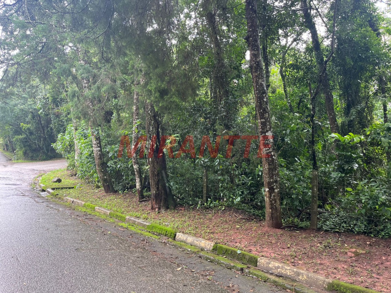 Terreno de m² em Serra da Cantareira