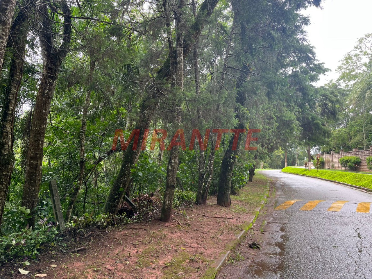 Terreno de m² em Serra da Cantareira