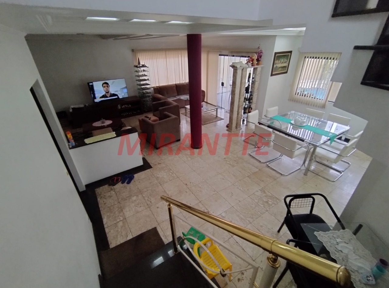Sobrado de 229m² com 4 quartos em Lauzane Paulista
