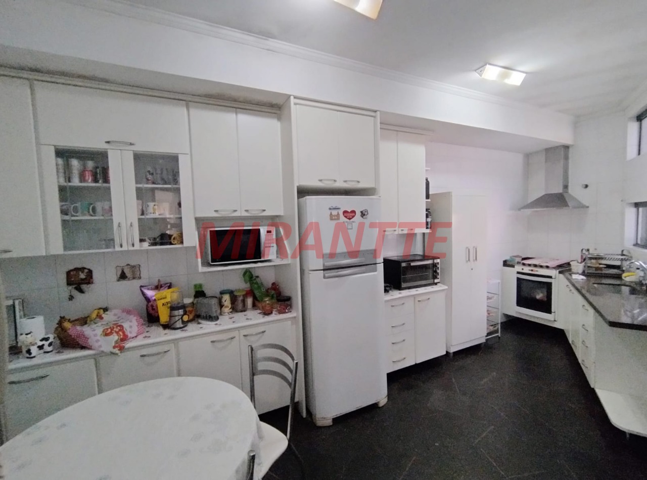 Sobrado de 229m² com 4 quartos em Lauzane Paulista