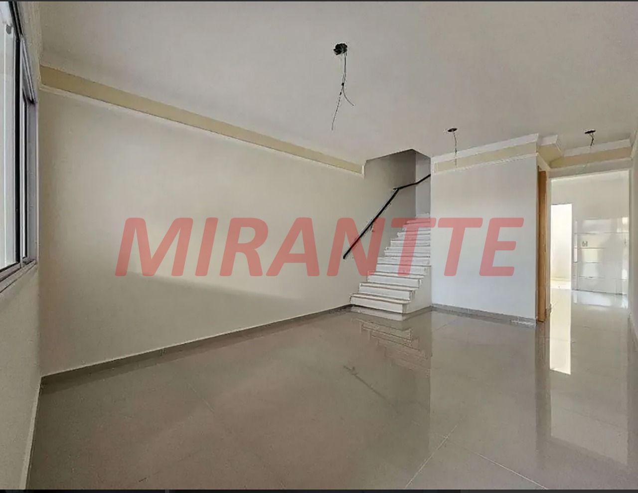Sobrado de 100m² com 3 quartos em Água Fria