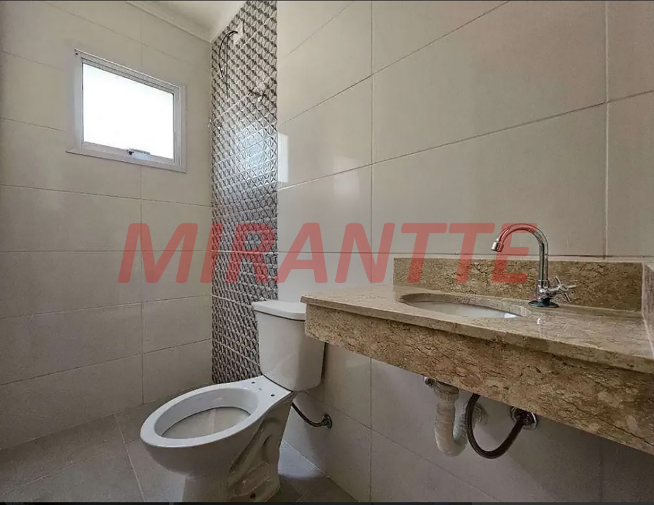 Sobrado de 100m² com 3 quartos em Água Fria