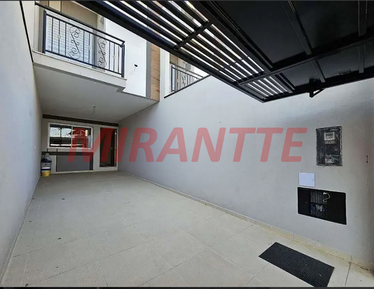 Sobrado de 100m² com 3 quartos em Água Fria