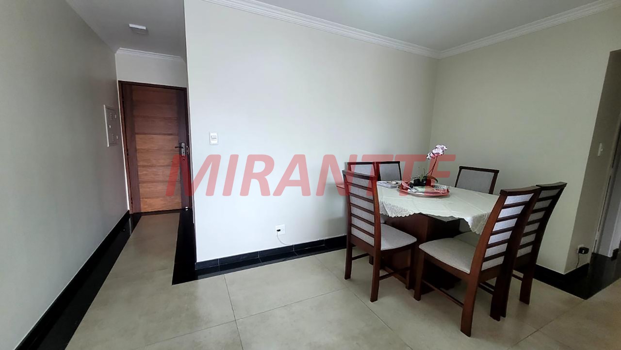 Apartamento de 73m² com 3 quartos em Água Fria