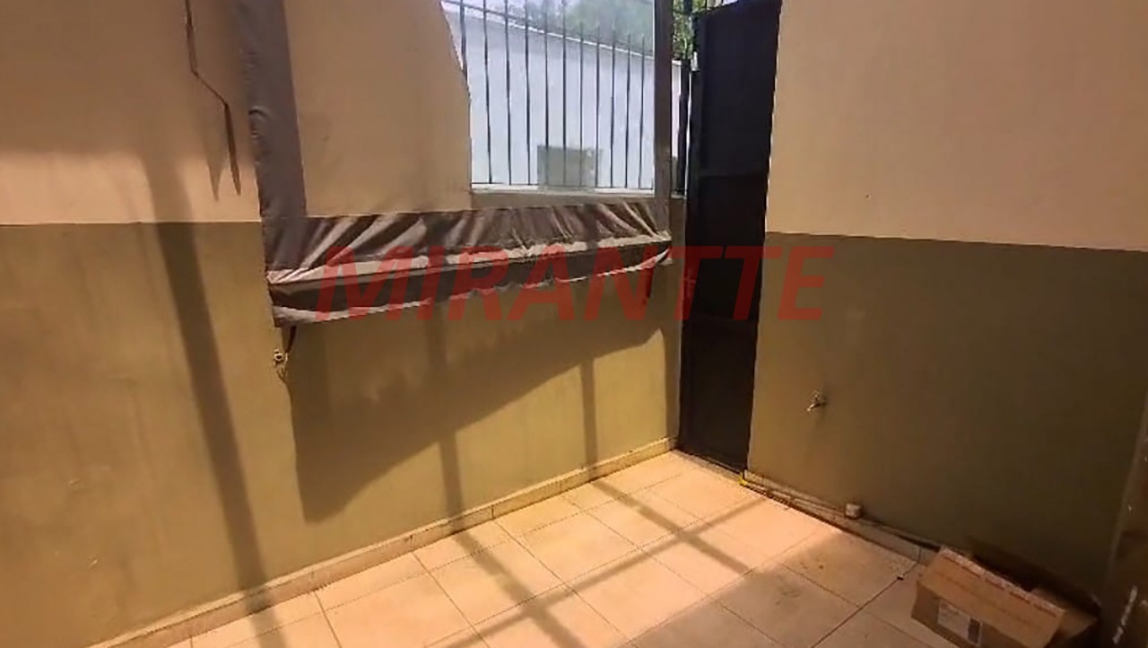 Comercial de 227m² em Água Fria