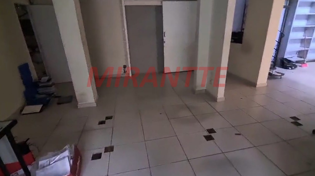 Comercial de 227m² em Água Fria