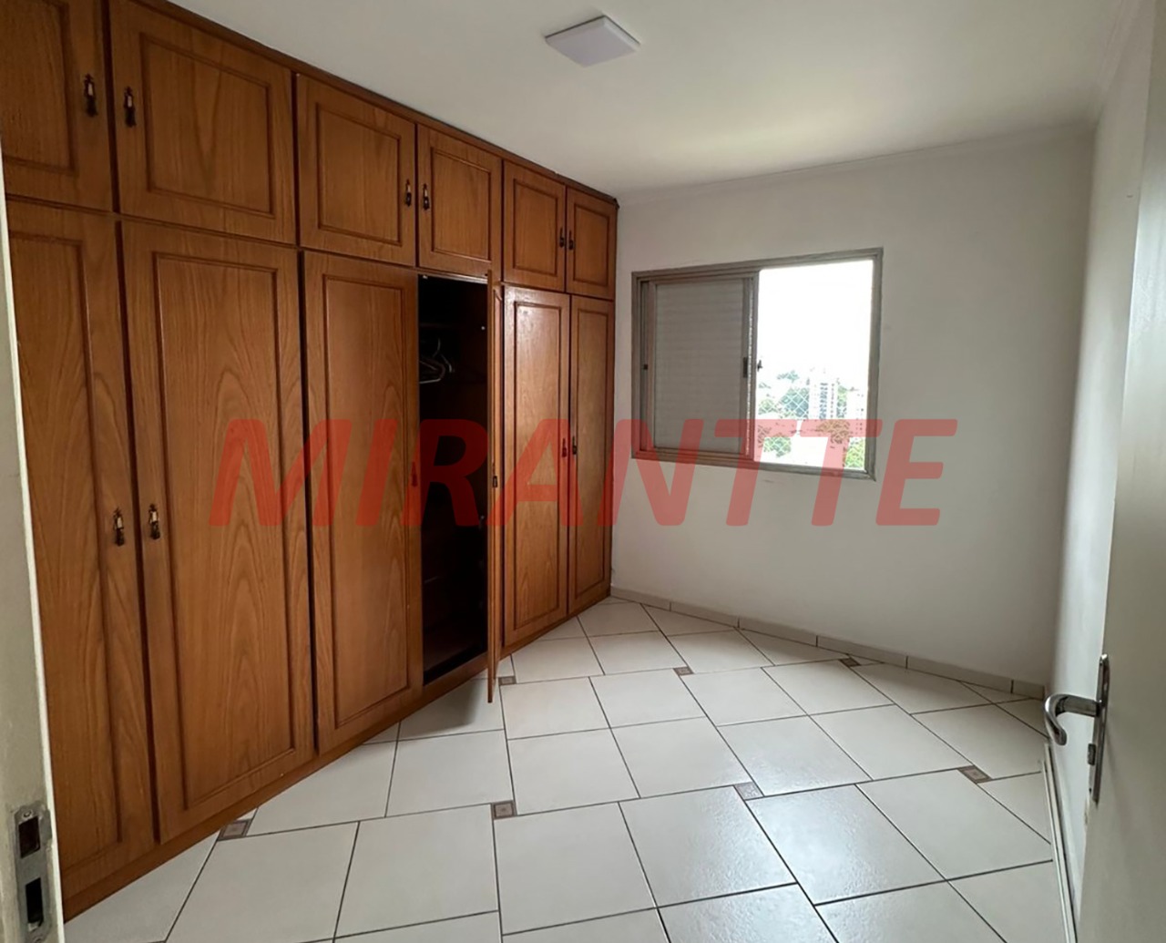 Apartamento de 74m² com 2 quartos em Vila Aurora (Zona Norte)
