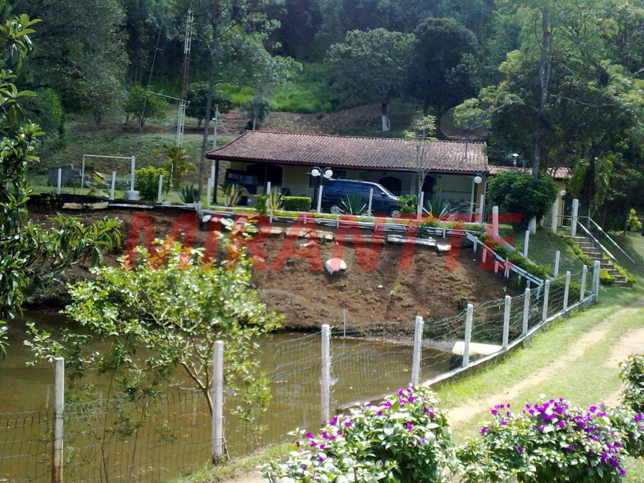 ChÁcara de 650m² com 5 quartos em Quatro Cantos