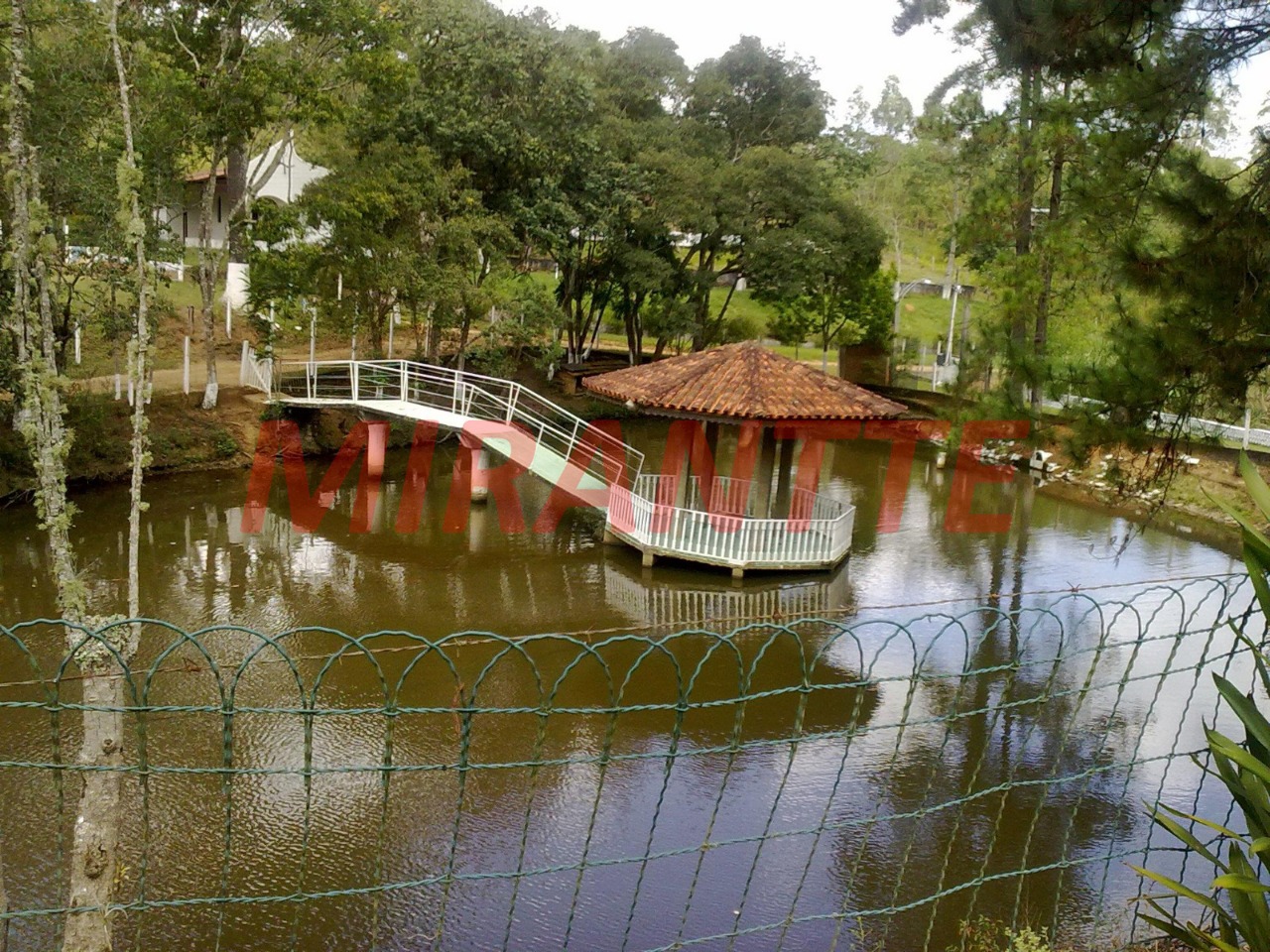 ChÁcara de 650m² com 5 quartos em Quatro Cantos