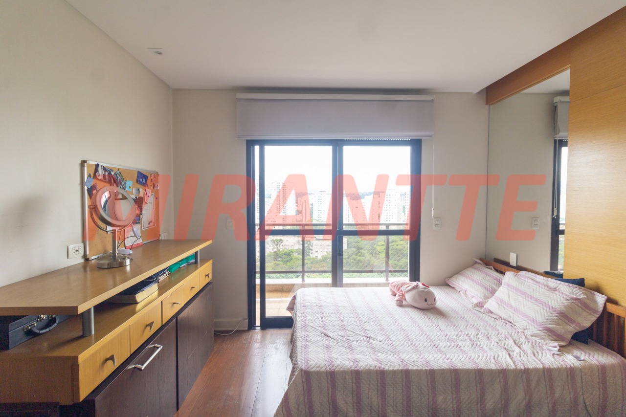 Apartamento de 420m² com 4 quartos em Santana