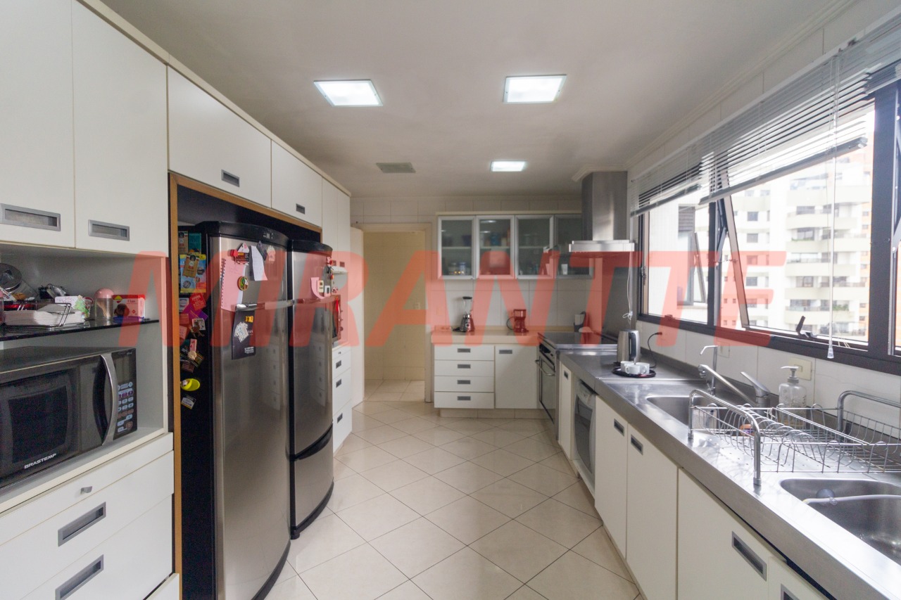 Apartamento de 420m² com 4 quartos em Santana