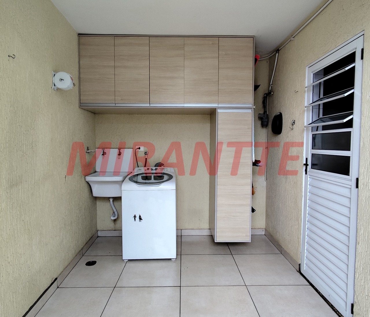 Apartamento de 42m² com 2 quartos em Jaçana