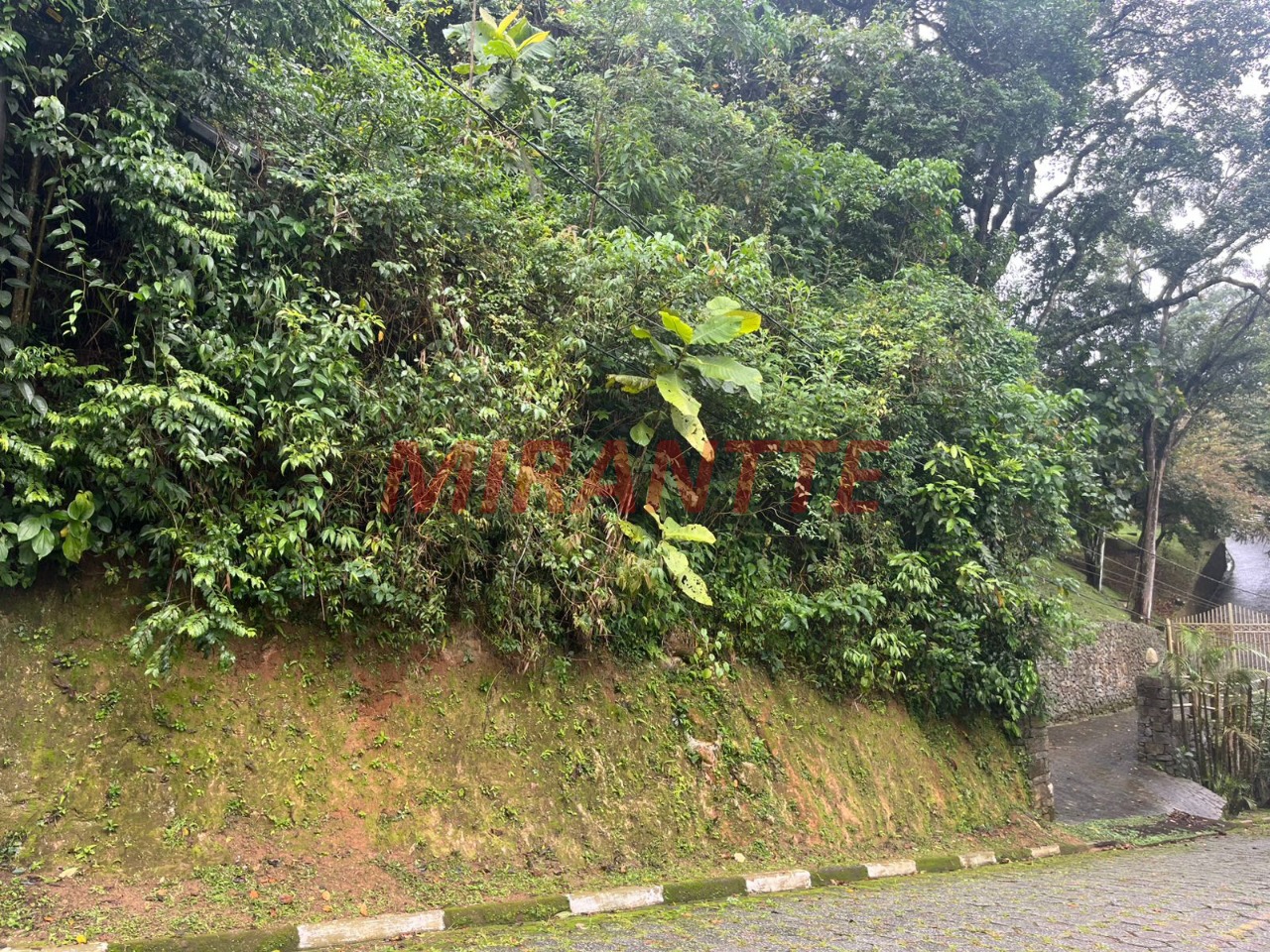 Terreno de m² em Roseira