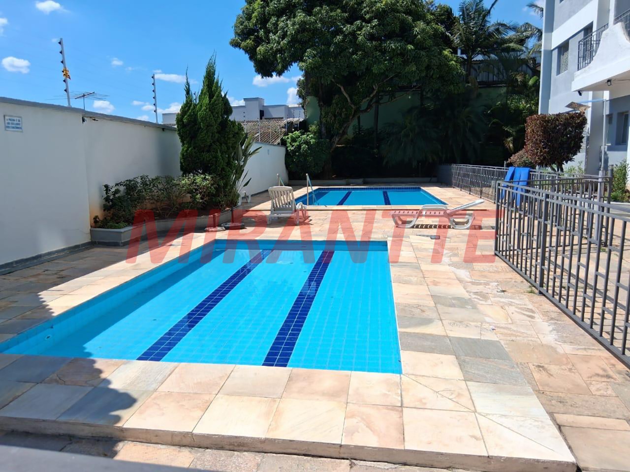 Apartamento de 96m² com 3 quartos em Água Fria
