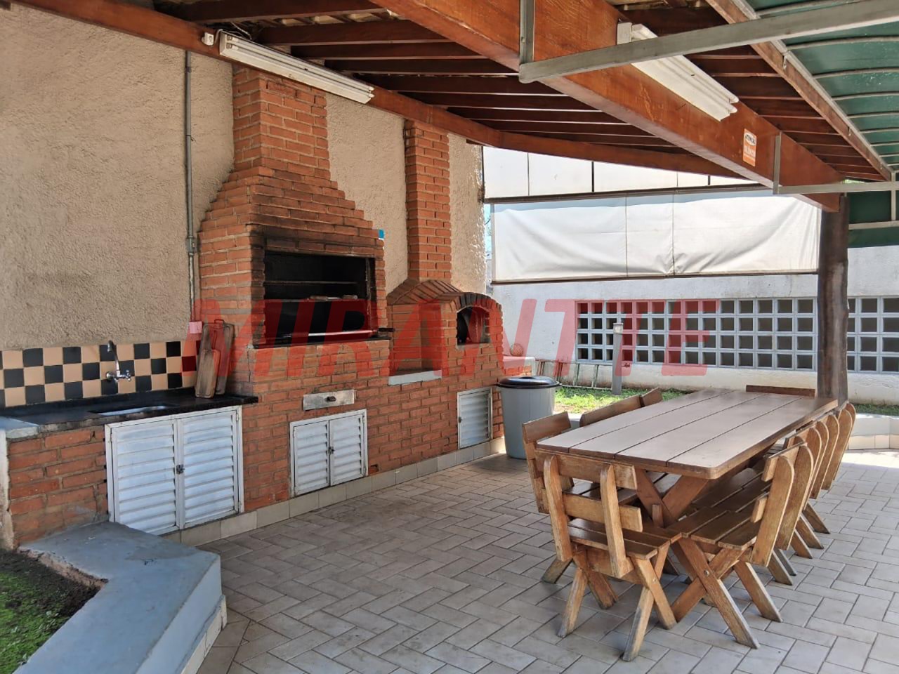 Apartamento de 96m² com 3 quartos em Água Fria