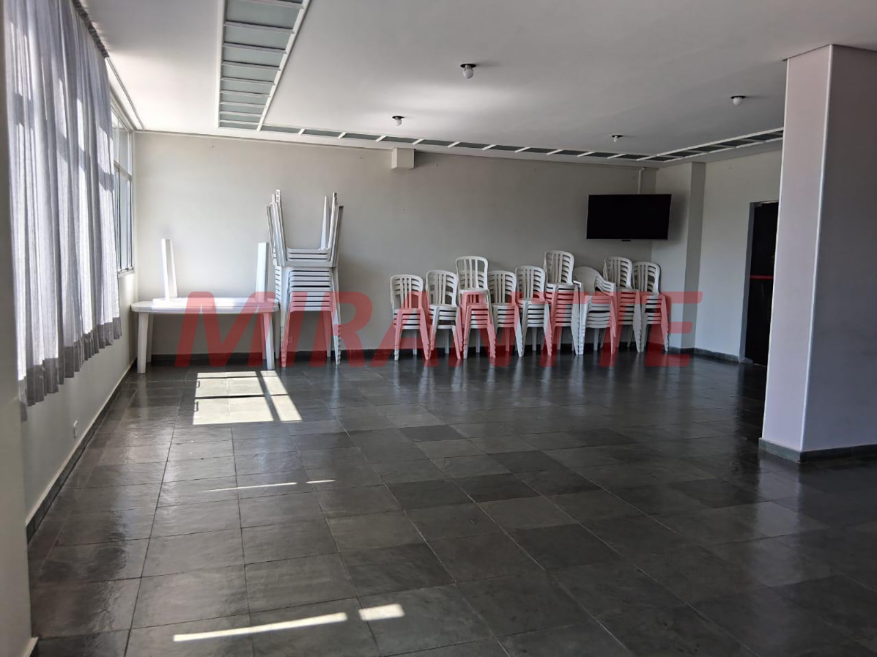 Apartamento de 96m² com 3 quartos em Água Fria