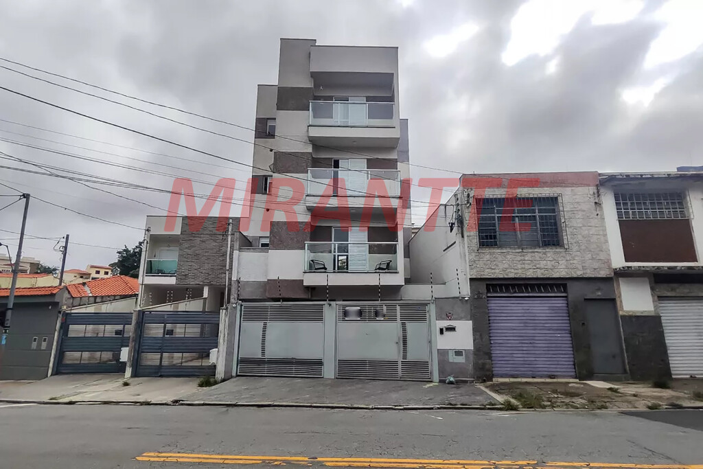 Apartamento de 52m² com 2 quartos em Água Fria