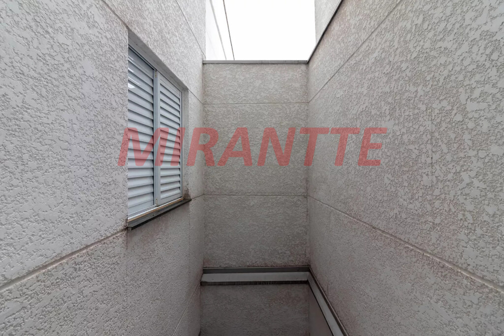 Apartamento de 52m² com 2 quartos em Água Fria