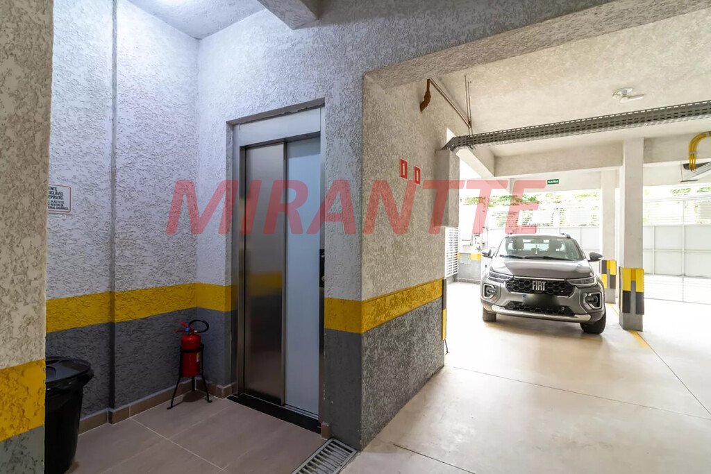 Apartamento de 52m² com 2 quartos em Água Fria