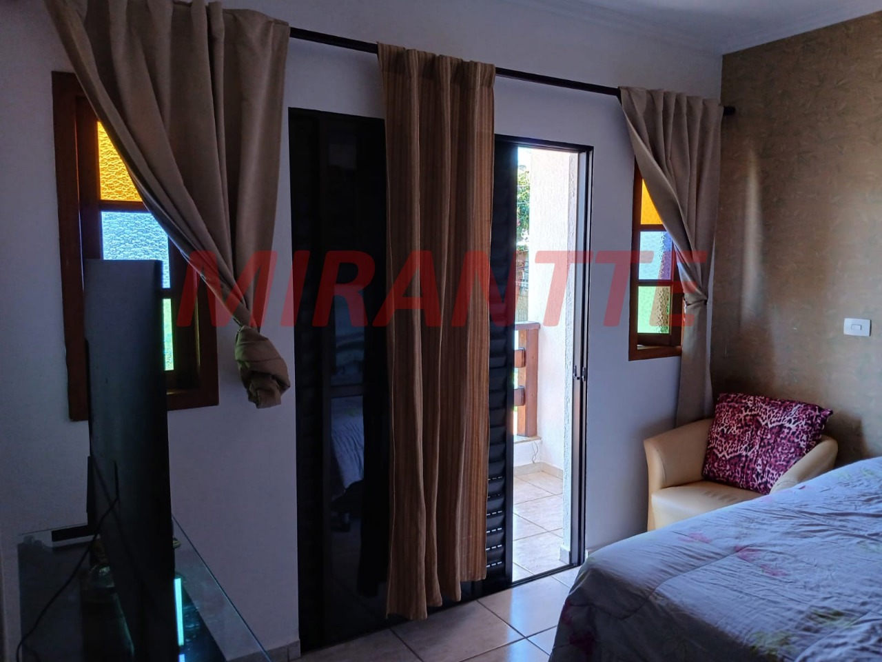 Sobrado de 208m² com 3 quartos em Imirim