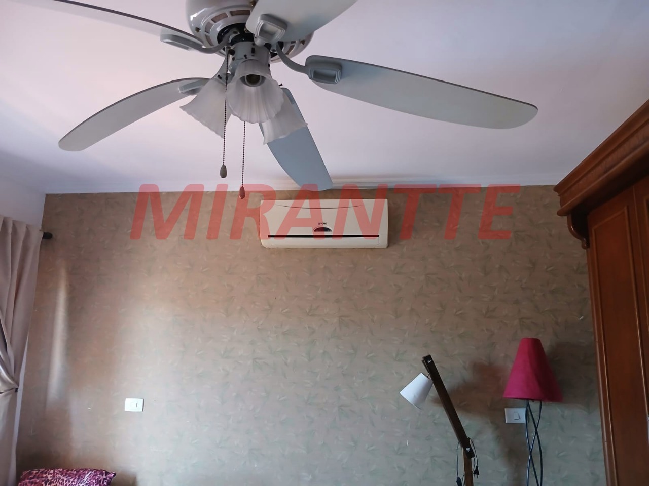 Sobrado de 208m² com 3 quartos em Imirim