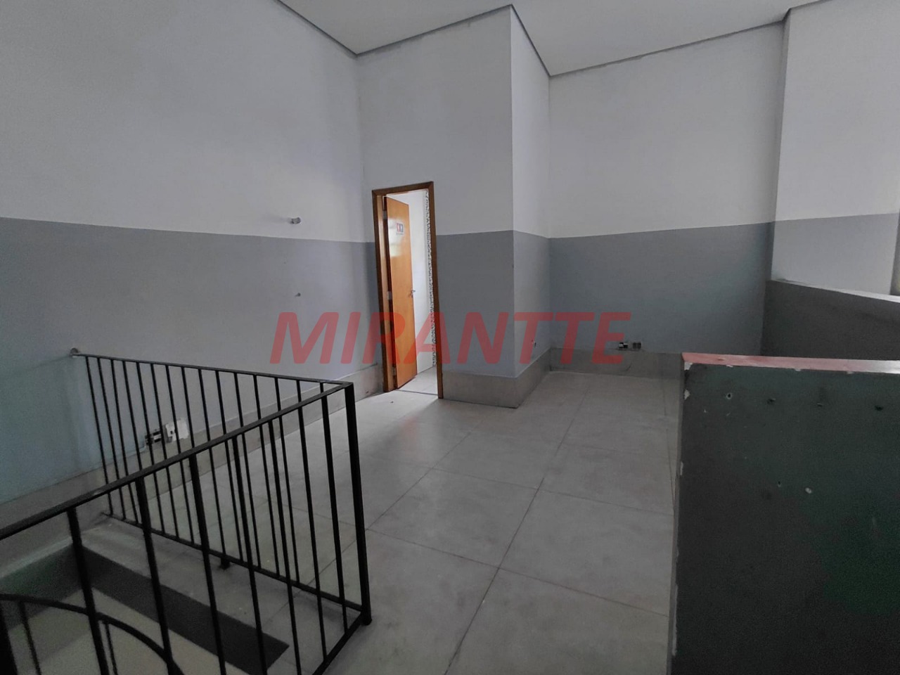 Comercial de 120m² em Santana