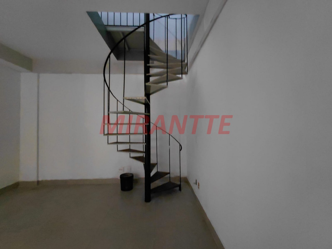 Comercial de 120m² em Santana