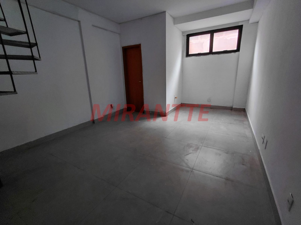 Comercial de 120m² em Santana