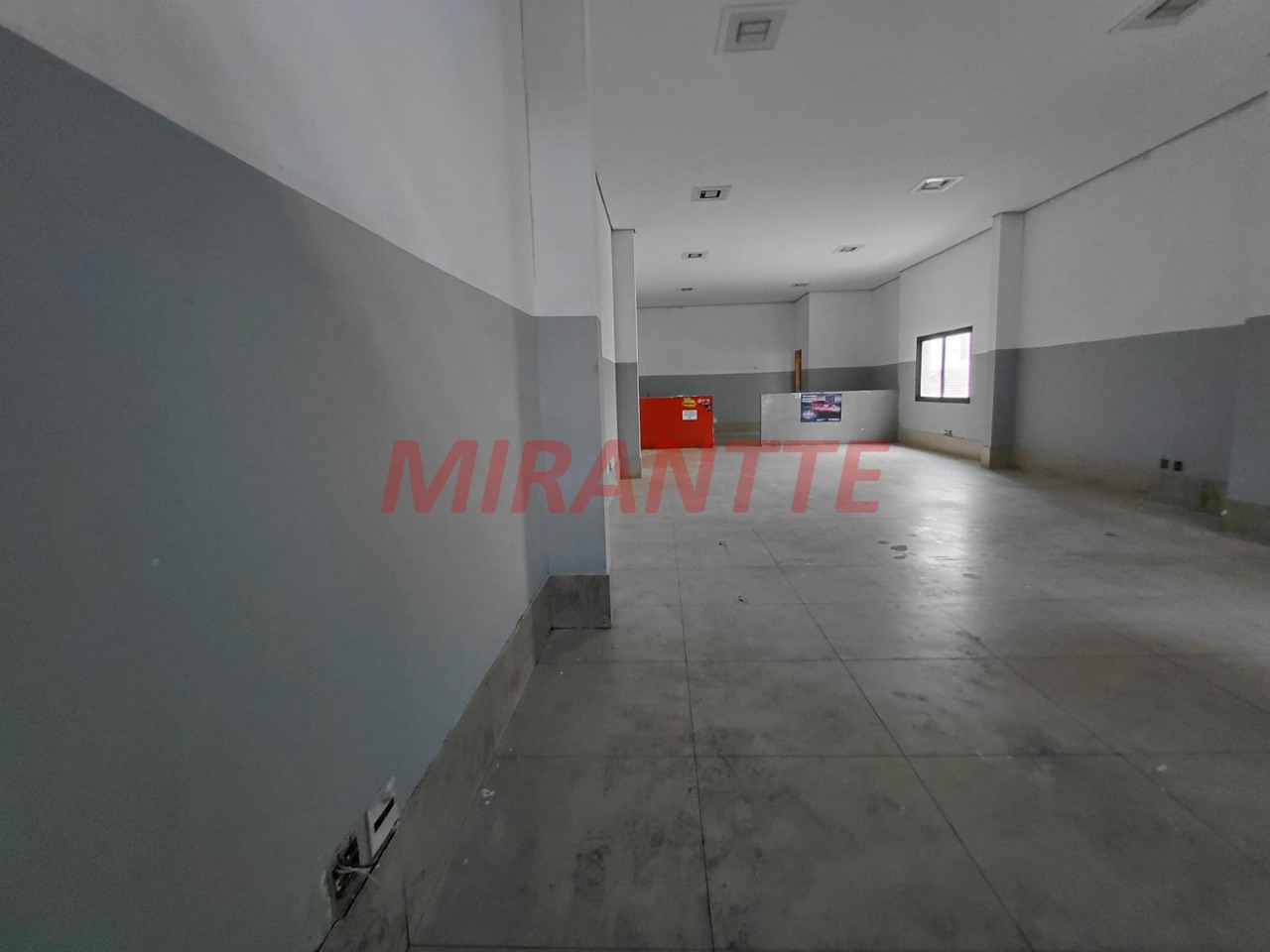 Comercial de 120m² em Santana