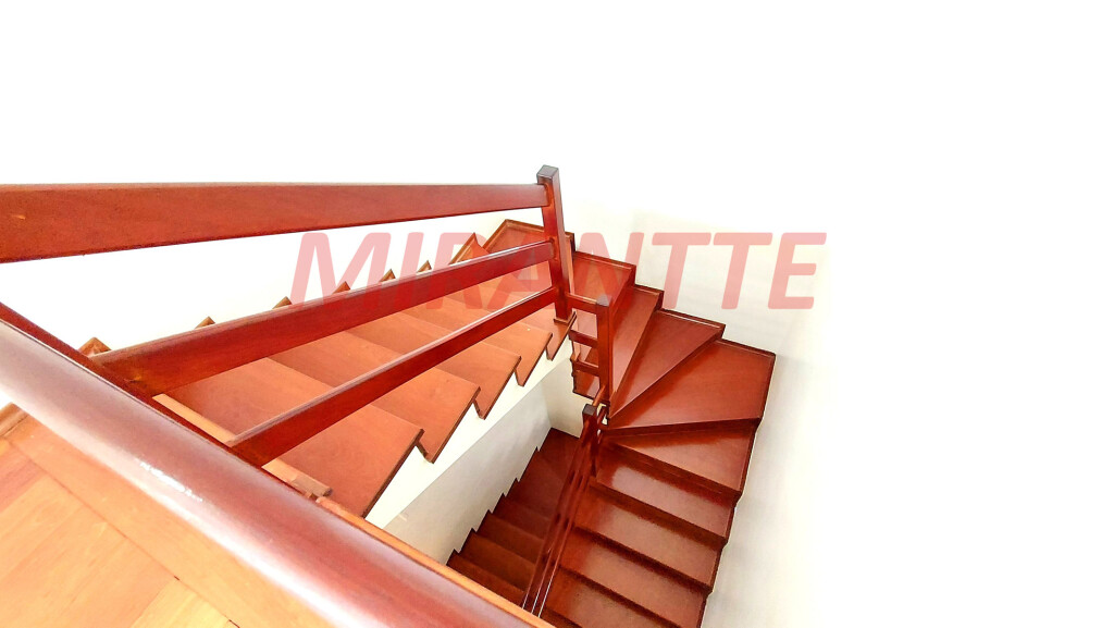 Sobrado de 372m² com 3 quartos em Tremembe