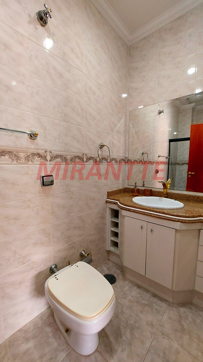 Sobrado de 372m² com 3 quartos em Tremembe
