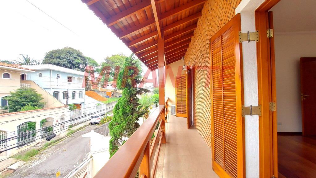 Sobrado de 372m² com 3 quartos em Tremembe