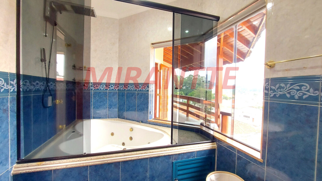 Sobrado de 372m² com 3 quartos em Tremembe